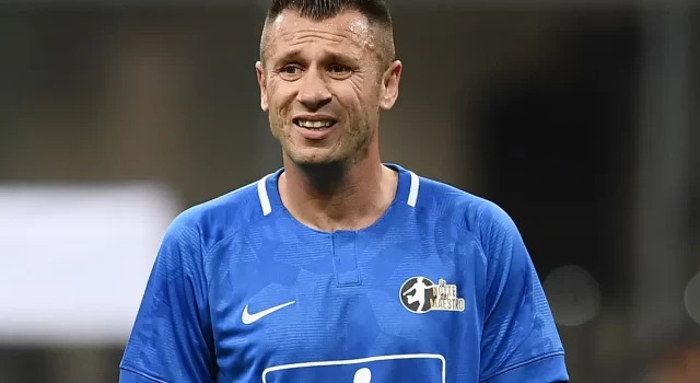 Cassano: “Leao buon giocatore che ha gran forza fisica, stop, fuoriclasse? Guardate Lautaro”