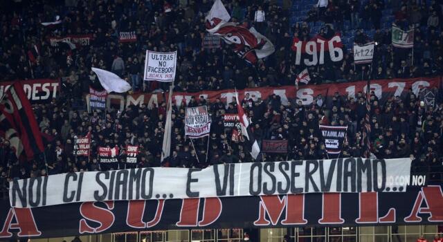 Milan, Curva Sud si dissocia da Fedez: “Siete vili e meschini…”