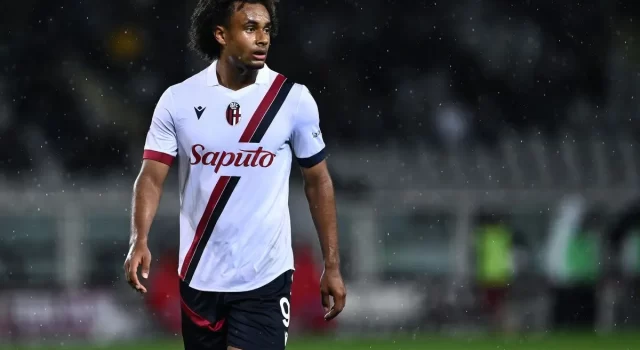 Milan, il Man United paga la clausola di Zirkzee: obiettivo sfumato?