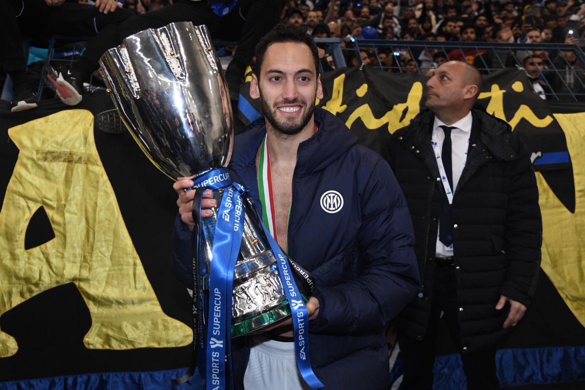 Hakan Calhanoglu Supercoppa Italiana